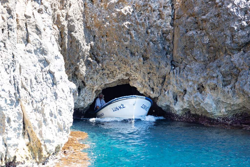 藍洞 ( Blue Cave, Croatia)