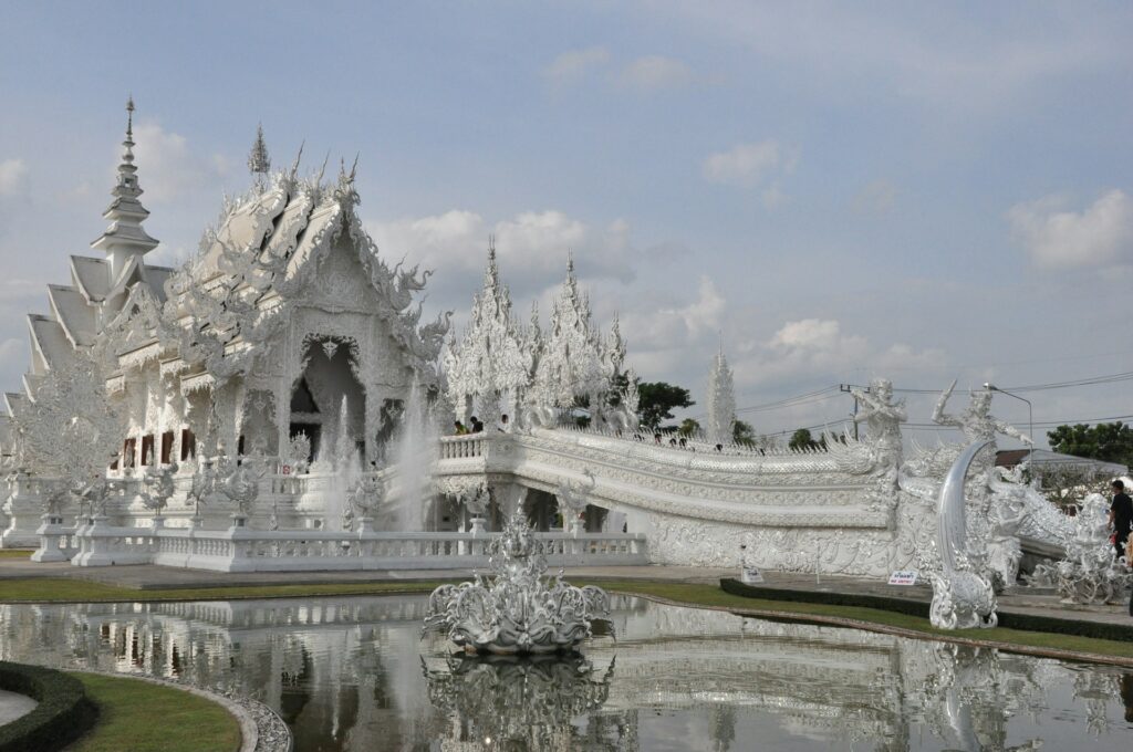 Wat Rong Khun,white temple