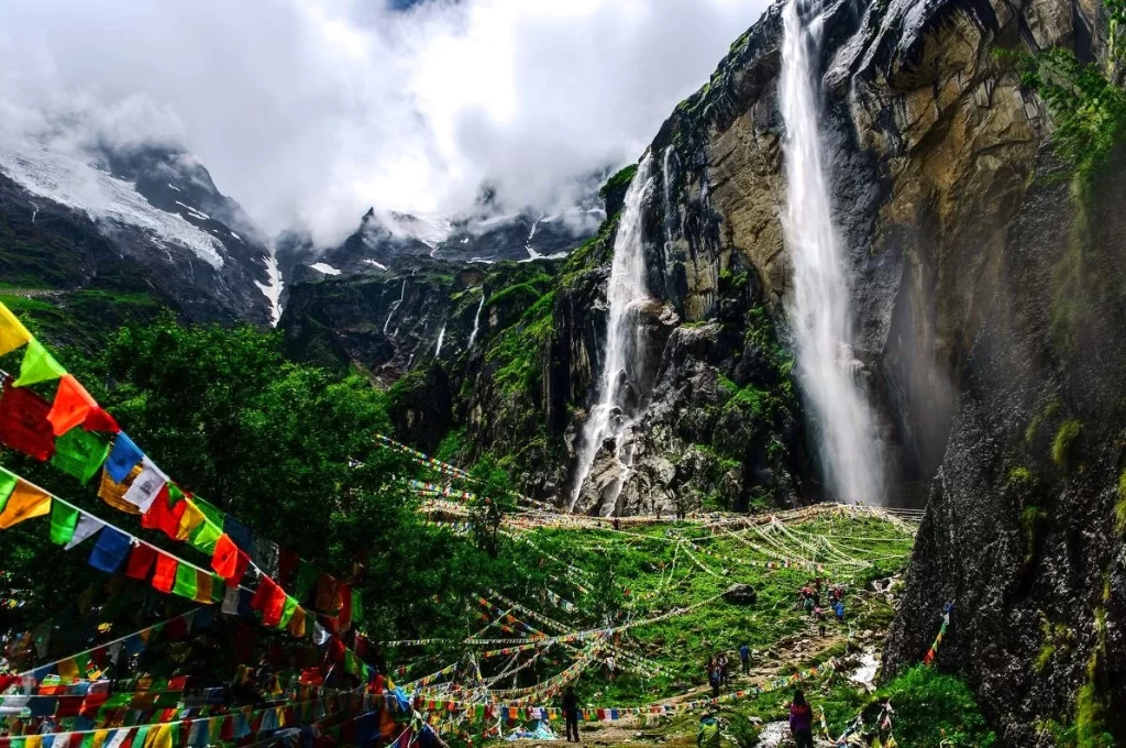 雨崩村 (Yubeng Village, China)