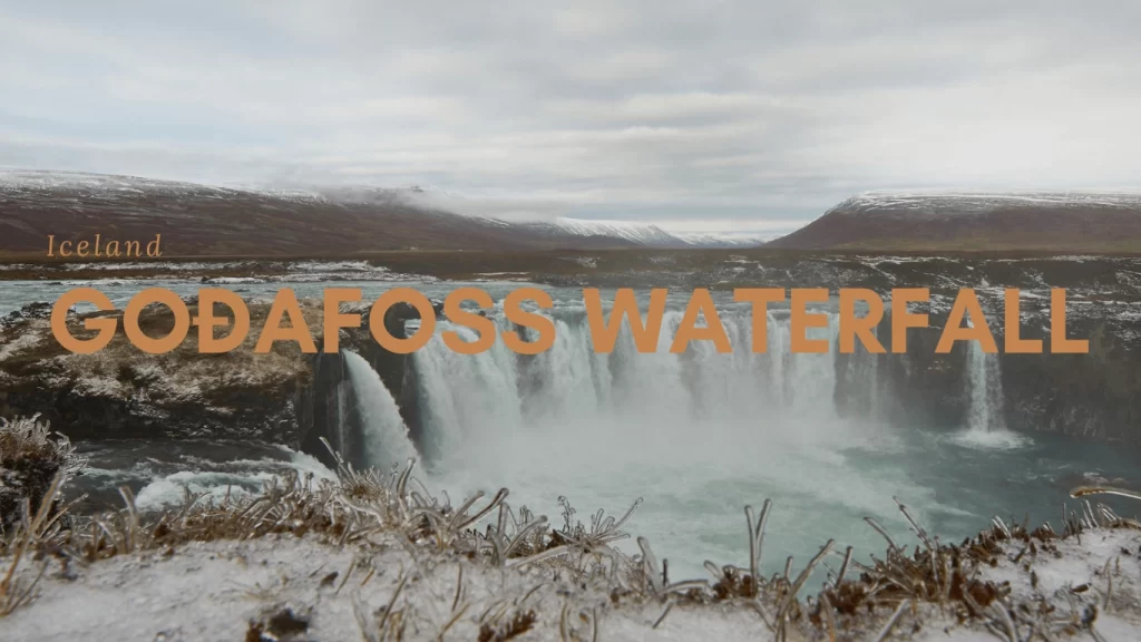 眾神瀑布 ( Goðafoss Waterfall, Iceland))